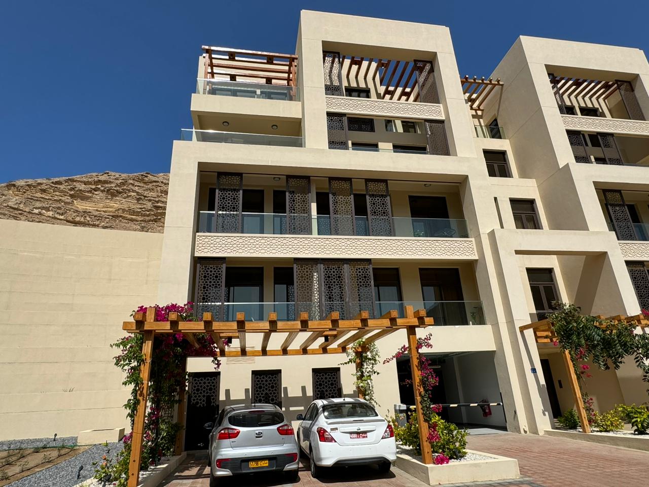 3 + 1 Amazing Fully Furnished Duplex Flat for Rent in Muscat Bay